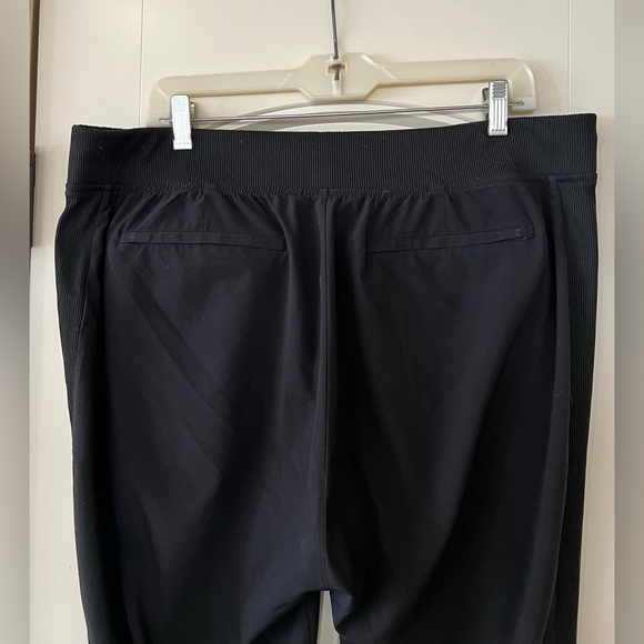 Athleta Brooklyn ankle pant, size 14, black - Picture 7 of 8